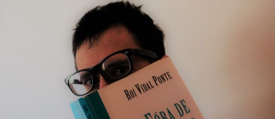 Samuel, recentemente galardoado co premio á mellor tradución na Gala do Libro 2020 pola súa versión en galego do 'Frankenstein de Mary Shelley, participa na campaña para #DesconfinarALingua co obra de Roi Vidal Ponte, unha biografía editada en Positivas sobre o dramaturgo Vidal Bolaño.